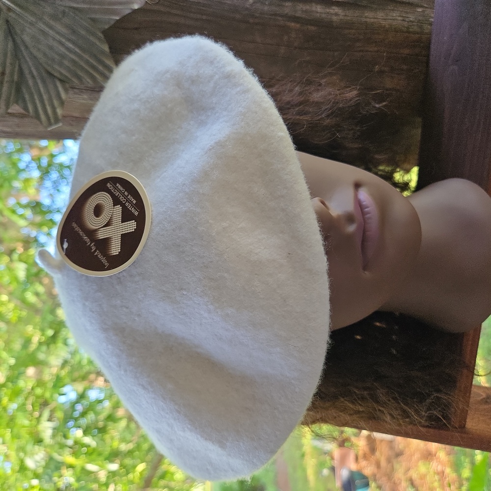 XO Cream Beret Hat